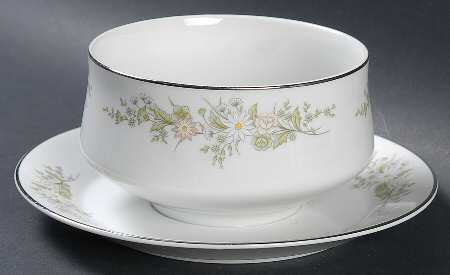 Charmaine Gravy Boat with Attached Underplate