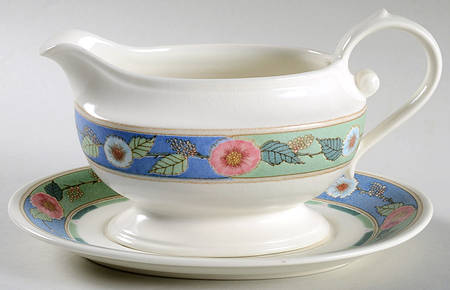Chateau Gravy Boat & Underplate