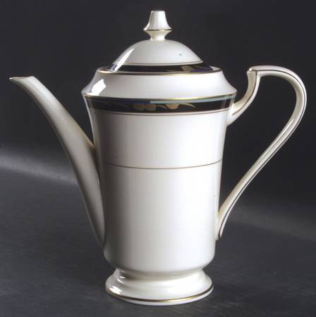 Chatelaine Coffee Pot & Lid