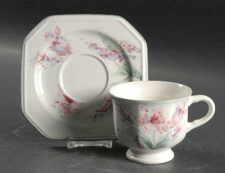 Chatterly Footed Cup & Saucer Set