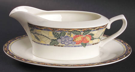 Chelsea Court Gravy Boat & Underplate