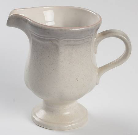 Chateau Garden Creamer