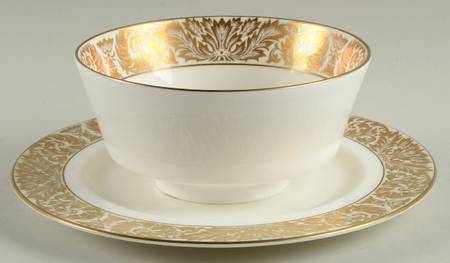 Chestnut Hill Gravy Boat with Attached Underplate