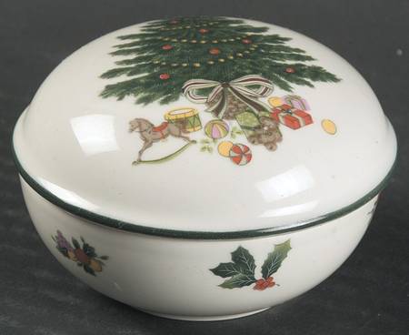 Christmas Story 3" Round Box & Lid