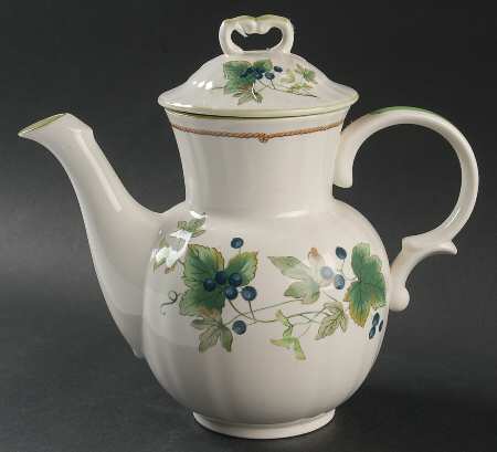 Chelsea Vine Coffee Pot & Lid