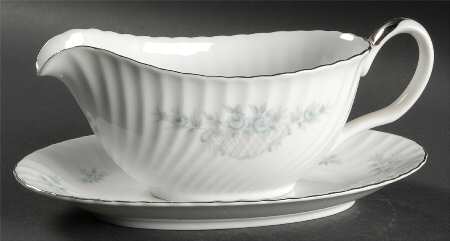 Clarion Gravy Boat & Underplate