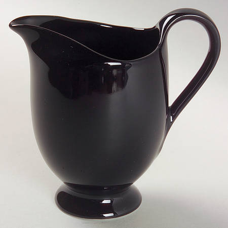 Classic Flair Midnight Creamer