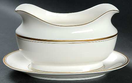 Classic Gold Gravy Boat & Underplate