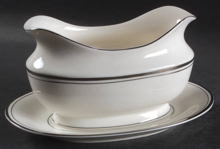 Classic Platinum Gravy Boat & Underplate