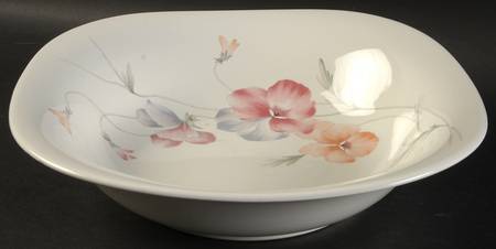 Clinging Vines 9" Round Vegetable Bowl