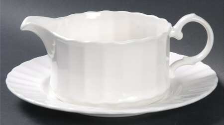 Classic White Round Gravy Boat & Underplate (Salad Plate)