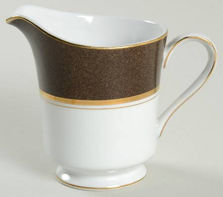 Cocoa Berry Creamer by Mikasa