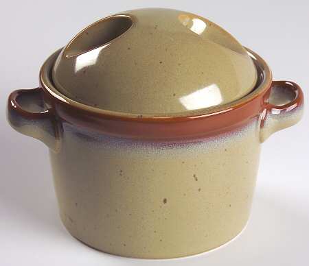 Country Cabin Handled Marmite & Lid