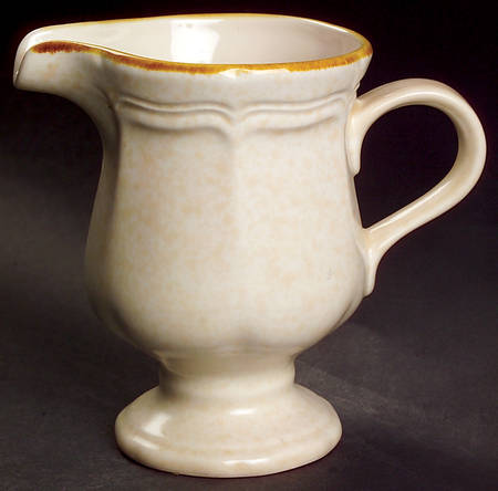 Country Charm Creamer