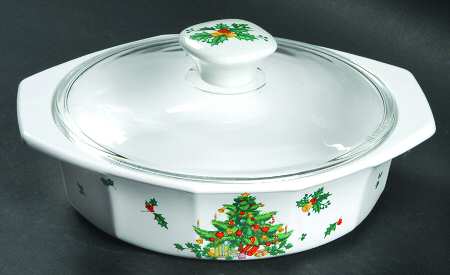 Continental Christmas 1 Pt Round Covered Casserole