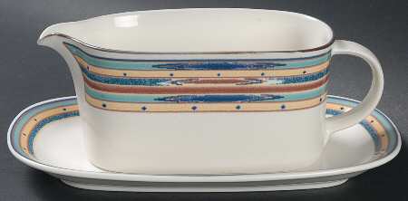 Color Circuit Gravy Boat & Underplate (Relish/Butter)