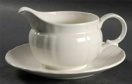 Country Classic Gravy Boat & Underplate