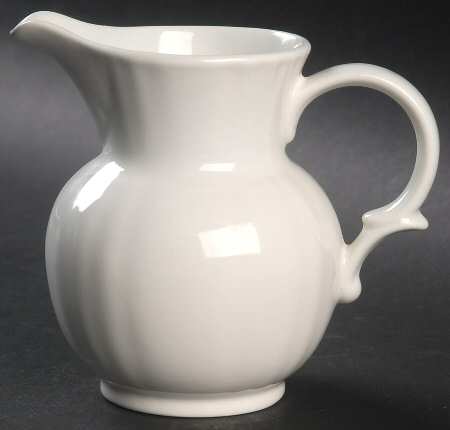 Country Classic Creamer