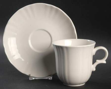 Country Classic Flat Cup & Saucer Set