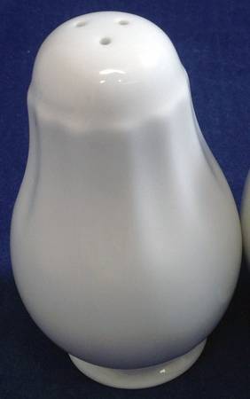 Country Classic Pepper Shaker