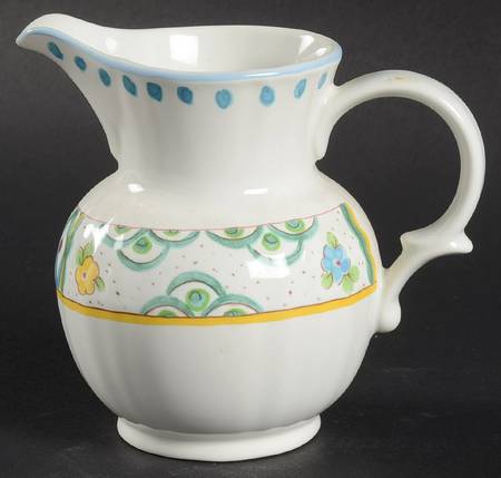 Country Court Creamer