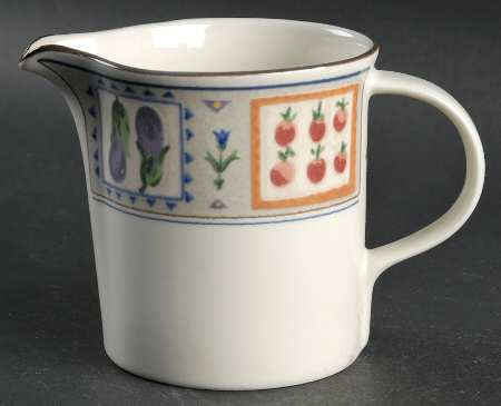 Country Gallery Creamer