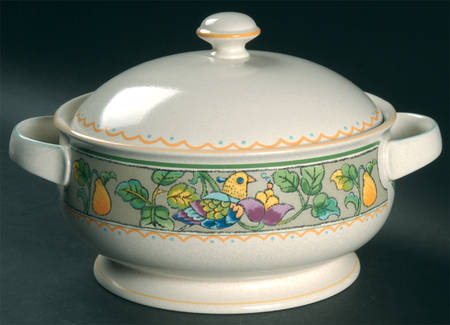 Courtship Garden Round Covered Vegetable
