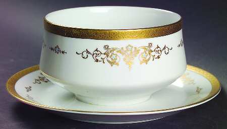 Colony Gold Gravy Boat with Attached Underplate