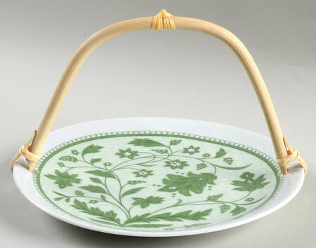 Coleen Green 5 3/8"-5 5/8" Bamboo Handled Serving Plate  HC