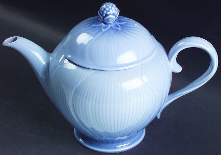 Cornflower Blue Teapot & Lid