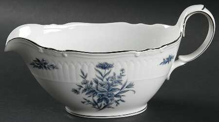 Carlton (8369) Gravy Boat