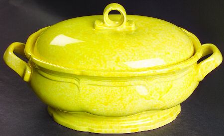 Corn Silk 2.25 Quart Oval Covered Casserole