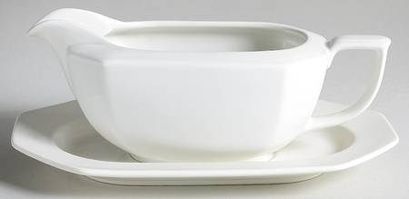Color Spectrum Alpine White Gravy Boat & Underplate