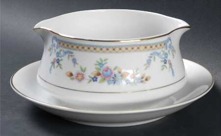 Countess Gravy Boat with Attached Underplate