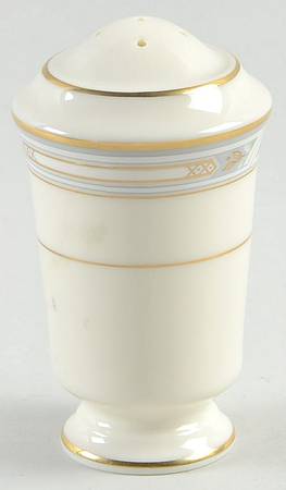 Courtland Pepper Shaker