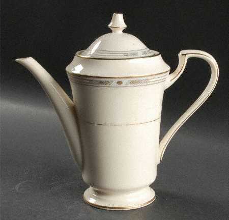 Courtland Coffee Pot & Lid