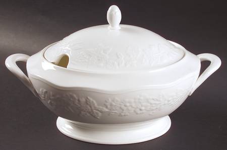 Country Villa Tureen &  Lid