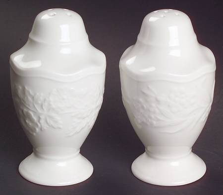Country Villa Salt & Pepper Set
