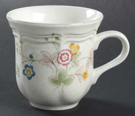 Country Weekend Flat Cup