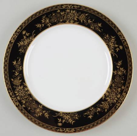 Crown Jewel Onyx Luncheon Plate