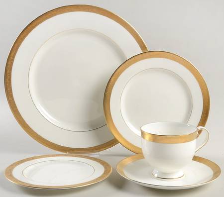 Crown Jewel  5 Piece Place Setting