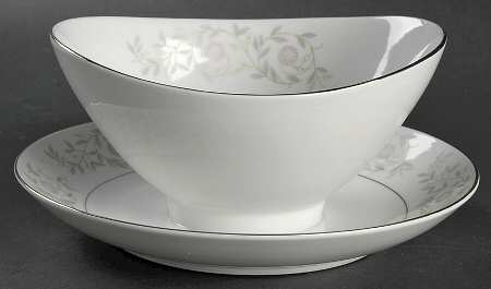 Croyden Gravy Boat with Attached Underplate