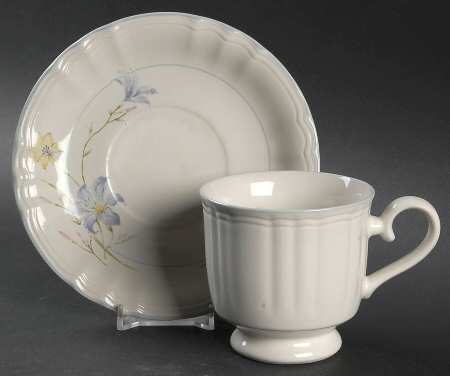 Cynthia Footed Cup & Saucer Set