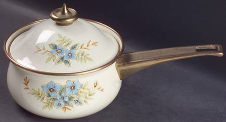Day Dreams 1.5 Quart Metal Covered Saucepan