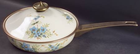 Day Dreams 9" Metal Skillet & Lid