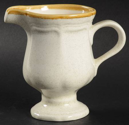 Garden Club Creamer