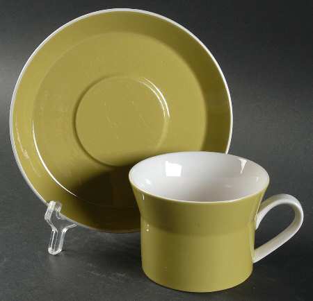Dahlia Flat Cup & Saucer Set