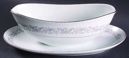Deborah Gravy Boat with Attached Underplate