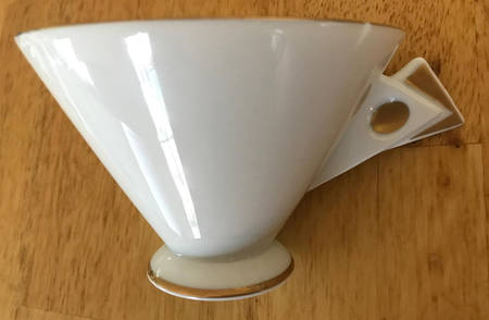 Deco Gold Footed Cup