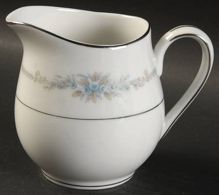Delphina Creamer by Mikasa